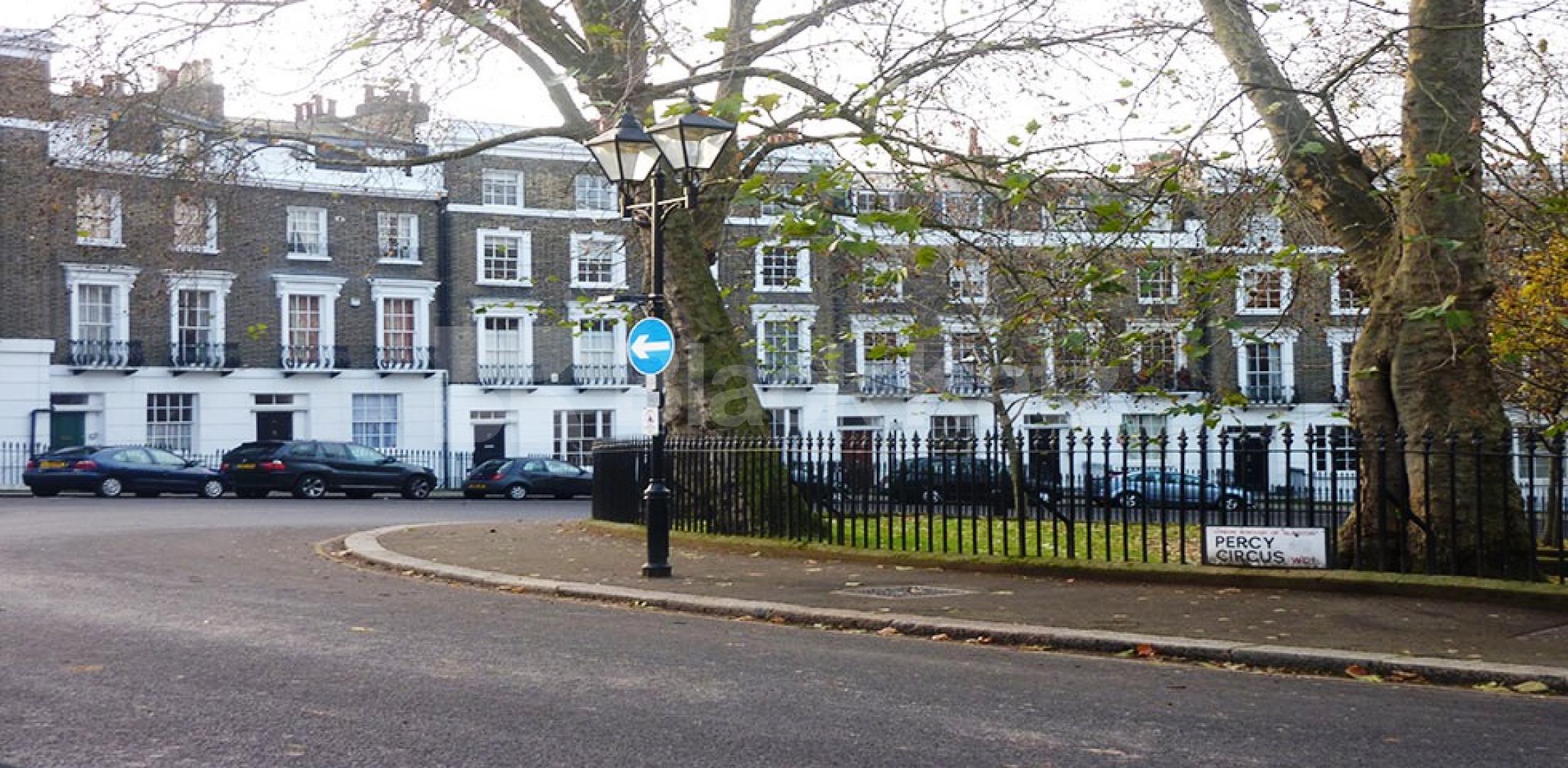 			LOCATION LOCATION LOCATION!!, 1 Bedroom, 1 bath, 1 reception Flat			 Percy Circus, ANGEL-CLERKENWELL